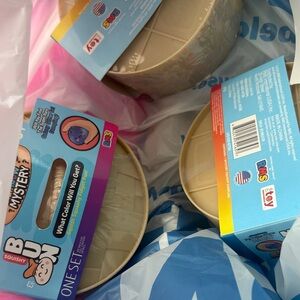 Squishy Mystery One-Set Toy - Cream